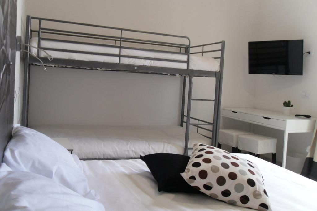 5 Rooms Affittacamere Civitavecchia Værelse billede