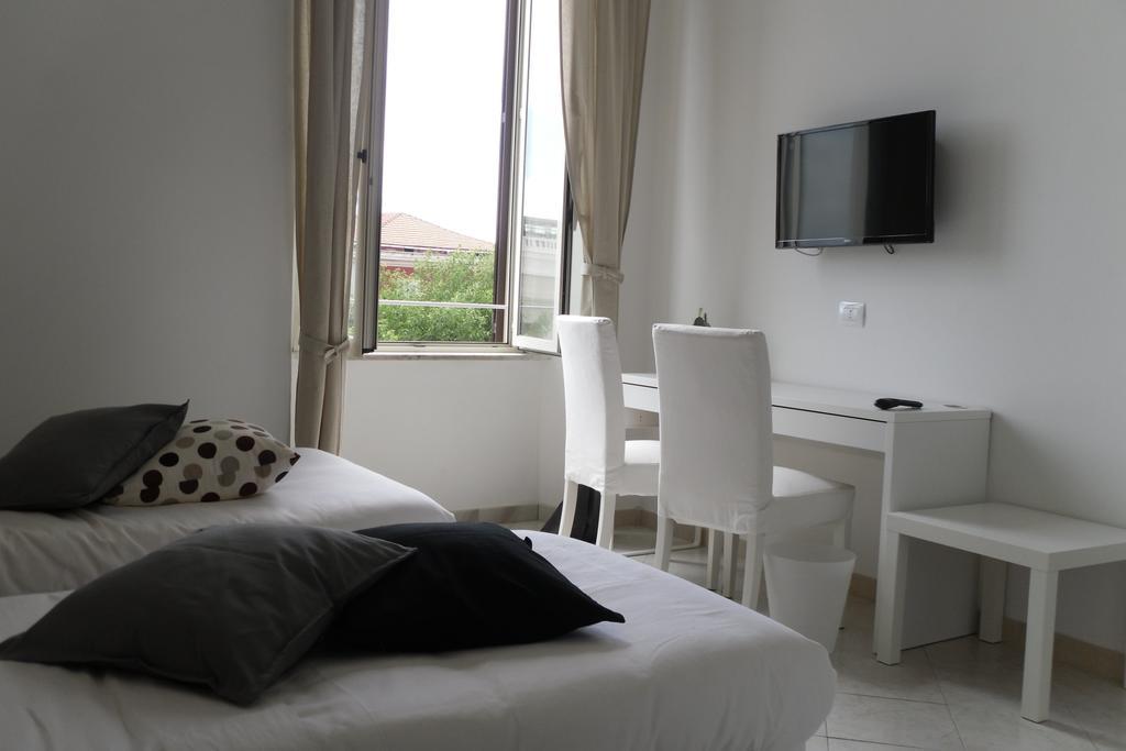 5 Rooms Affittacamere Civitavecchia Værelse billede